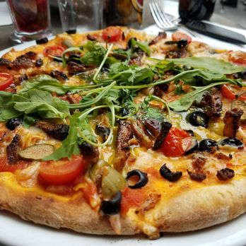 Janine loves Sunday - Margarita pizza - Brasseries Near Me - Paris, 75 Janine loves Sunday - Margarita pizza - Brasseries Near Me - Paris, 75