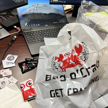 Bag O' Crab - Accessories to eat: 2 bibs, 2 gloves, hand wipes, salt, pepper - Seafood Near Me - Rancho Cucamonga, California Bag O' Crab - Accessories to eat: 2 bibs, 2 gloves, hand wipes, salt, pepper - Seafood Near Me - Rancho Cucamonga, California