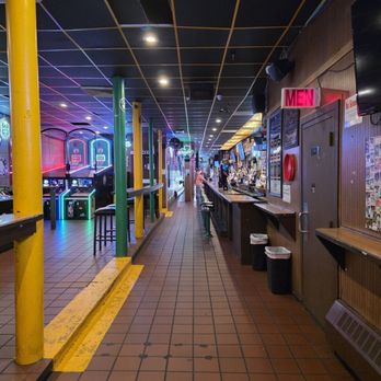 Sullivan's Tap - Back in the days of 'combat zone' and elevated highway, this is where my SO got his drink on. - Dive Bars Near Me - Boston, Massachusetts Sullivan's Tap - Back in the days of 'combat zone' and elevated highway, this is where my SO got his drink on. - Dive Bars Near Me - Boston, Massachusetts