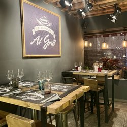 Al Grill - Inside