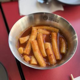 Sinjeon Original Tteokbokki / 신전 떡볶이 Sinjeon Original Tteokbokki / 신전 떡볶이