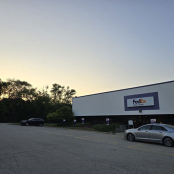 FedEx Ship Center - Shipping Centers Near Me - Elk Grove Village, Illinois FedEx Ship Center - Shipping Centers Near Me - Elk Grove Village, Illinois
