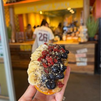 The Sunrise Shack - Papaya Bowl - Juice Bars & Smoothies Near Me - Honolulu, Hawaii The Sunrise Shack - Papaya Bowl - Juice Bars & Smoothies Near Me - Honolulu, Hawaii