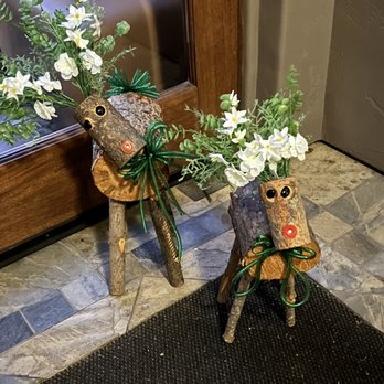 Pasta Moon - Front door greeters - Italian Near Me - Half Moon Bay, California Pasta Moon - Front door greeters - Italian Near Me - Half Moon Bay, California