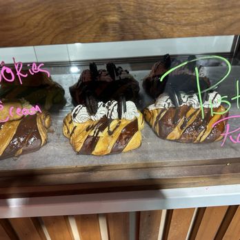 Miss Cruffin - Bakeries Near Me - Jacksonville, Florida
