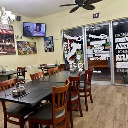 7 nice, clean tables inside 7 nice, clean tables inside