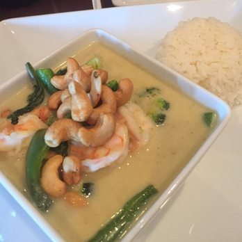 Royal Thai - Green Curry Shrimp - Thai Near Me - Heath, Ohio