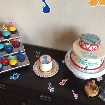 Sweet Treets Bakery - Bakeries Near Me - Austin, Texas Sweet Treets Bakery - Bakeries Near Me - Austin, Texas