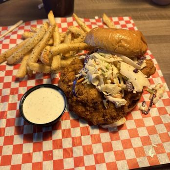 Parry's Pizzeria & Taphouse - Pizza Near Me - Lubbock, Texas Parry's Pizzeria & Taphouse - Pizza Near Me - Lubbock, Texas