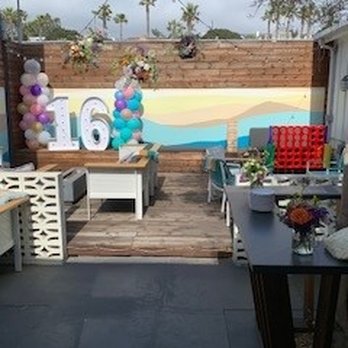 GOODONYA Organic Eatery - The adorable patio was perfect for lounging, with color coordinated mexican blankets and fire pits galore for the cooler evenings. - Coffee & Tea Near Me - Encinitas, California