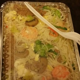 Mei Fun noodles with shrimp and beef Mei Fun noodles with shrimp and beef