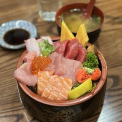 Yojimbo - Chirashi Donburi