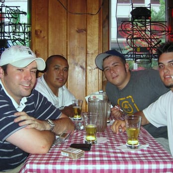 Mother Hubbard's - Sports Bars Near Me - Chicago, Illinois