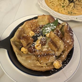 GIWA - Dutch baby with banana - Breakfast & Brunch Near Me - Santa Clara, California
