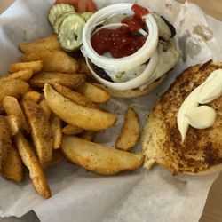 fuddruckers - Small burger combo was plenty for me.