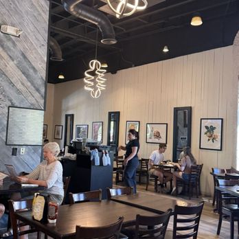 Uptown Burger - Lovely, spacious area - Burgers Near Me - Tucson, Arizona Uptown Burger - Lovely, spacious area - Burgers Near Me - Tucson, Arizona