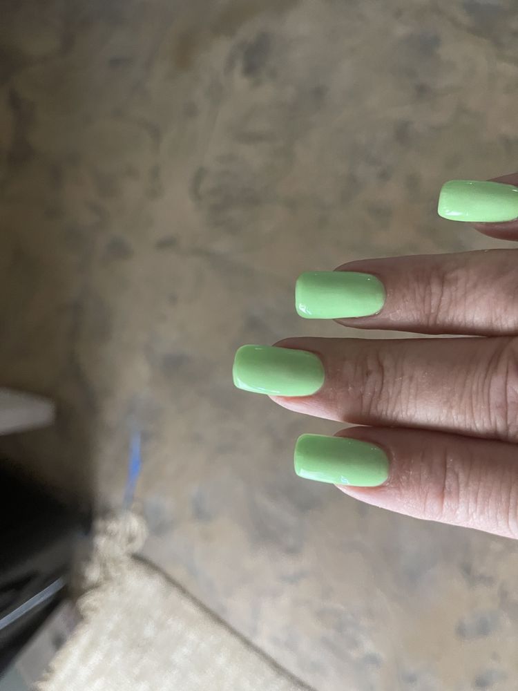Nails D' Elegance Logo