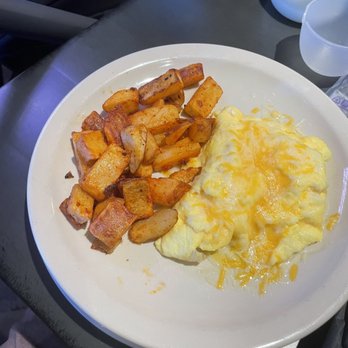 Brunch Snob - Seasoned potatoes and scrambled eggs with cheese - Breakfast & Brunch Near Me - Phoenix, Arizona Brunch Snob - Seasoned potatoes and scrambled eggs with cheese - Breakfast & Brunch Near Me - Phoenix, Arizona