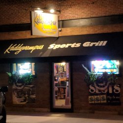 Kaddywampus Sports Grill - Entrance