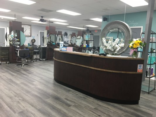 The Salon - We invite you to feel comfortable in our salon and lavish with our beauty services The Salon - We invite you to feel comfortable in our salon and lavish with our beauty services