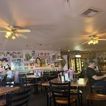 Peggy Sue's 50's Diner - Inside - Pizza Near Me - Yermo, California Peggy Sue's 50's Diner - Inside - Pizza Near Me - Yermo, California