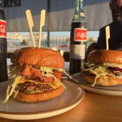 Swagyu Imperial Beach - 1/4LB Classic Smash Burger with Bacon