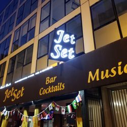 Le Jet Set - Exterior.