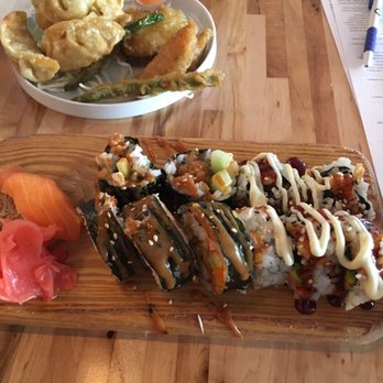 Shinju Sushi - Japanese Near Me - Chicago, Illinois