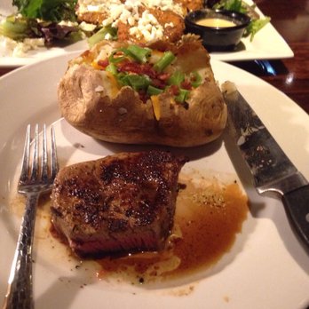 LongHorn Steakhouse - The food was wonderful. The atmosphere was amazing and the staff was fantastic! - Steakhouses Near Me - Minot, North Dakota