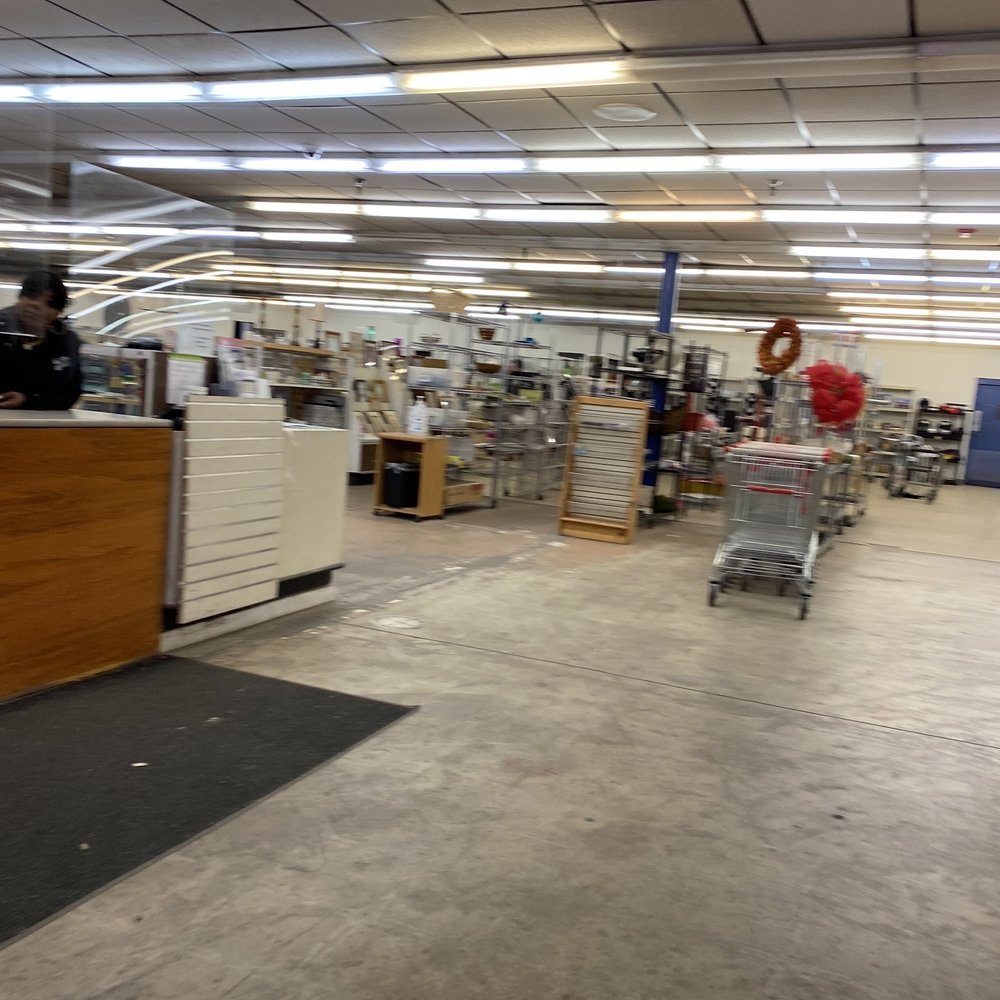 Crossroads Mission - They've got shopping carts - Thrift Stores Near Me - Yuma, Arizona Crossroads Mission - They've got shopping carts - Thrift Stores Near Me - Yuma, Arizona
