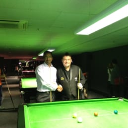 RILEYS VICTORIA - Updated April 2025 - 17 Photos - 16 Semley Place ...