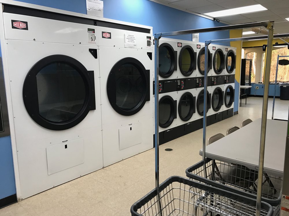 CENTERVILLE LAUNDROMAT Updated September 2024 10 Photos 818 N Houston Lake Blvd