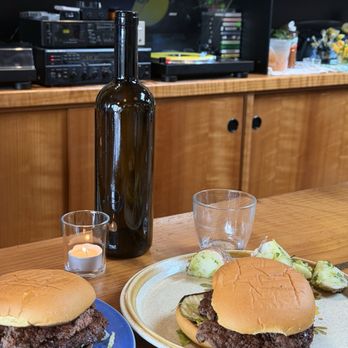 The Laundromat - smash burgers - Pizza Near Me - San Francisco, California The Laundromat - smash burgers - Pizza Near Me - San Francisco, California