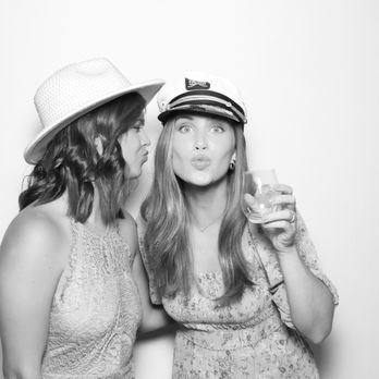 Ready, Set, Pose PDX - Glam Booth! Stunning black and white for a vintage and elegant feel - Photo Booth Rentals Near Me