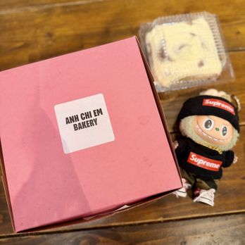 Anh Chi Em Bakery - The iconic pink box - Vietnamese Near Me - Honolulu, Hawaii Anh Chi Em Bakery - The iconic pink box - Vietnamese Near Me - Honolulu, Hawaii