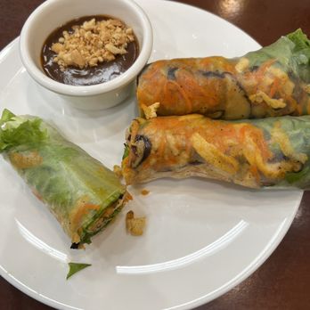 Pho New Saigon - Spring roll - Vietnamese Near Me - Foster City, California Pho New Saigon - Spring roll - Vietnamese Near Me - Foster City, California