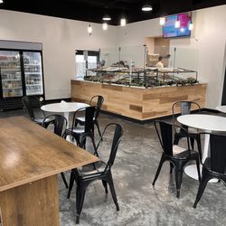 Sam's of Walker - Inside seating