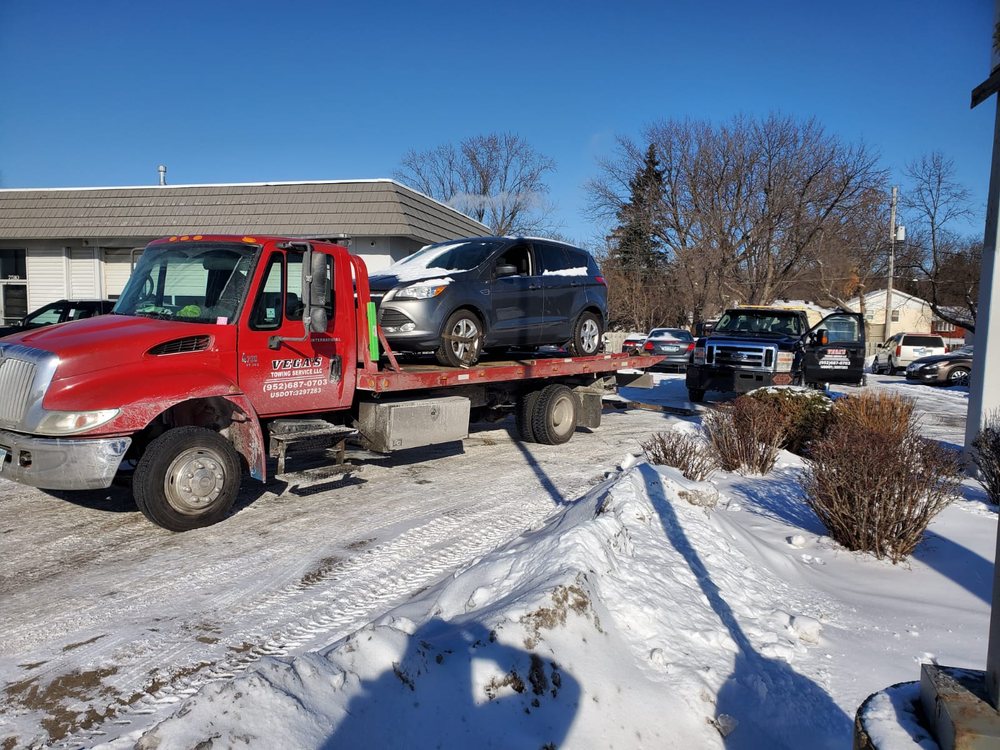 VEGA’S TOWING SERVICE 5505 W 123rd St, Savage, Minnesota Towing