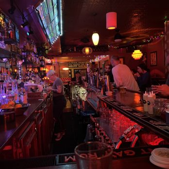 Pearl's Dive  in Brooklyn, NY