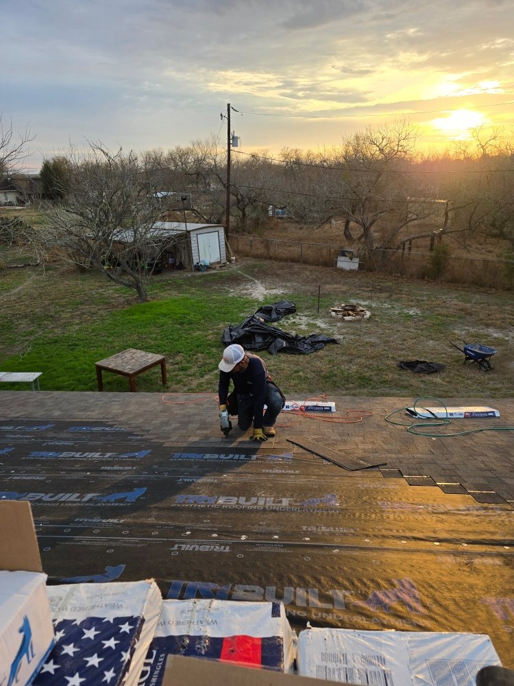 Slide of Shingles Express