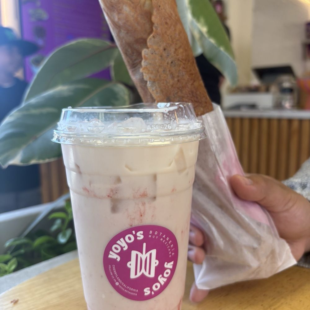 Yoyo's Botaneria - Strawberry Horchata / Fresa & Nutella Marquesitas - Desserts Near Me - Cherryland , California Yoyo's Botaneria - Strawberry Horchata / Fresa & Nutella Marquesitas - Desserts Near Me - Cherryland , California