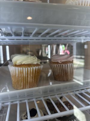 Polkadots Cupcake Factory by null