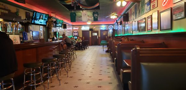Mac's Tavern by null