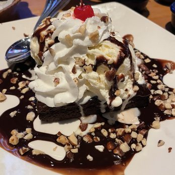 Islands Restaurant - Chocolate lava - Burgers Near Me - Burbank, California Islands Restaurant - Chocolate lava - Burgers Near Me - Burbank, California