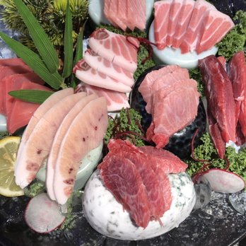 Dongwon Sushi & Tuna - Medium tuna combo - Sushi Bars Near Me - Flushing, New York Dongwon Sushi & Tuna - Medium tuna combo - Sushi Bars Near Me - Flushing, New York