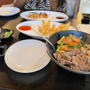 Sushi Kingdom - 6Pcs Gyoza (Pork), Crab Rangoons (6), Hibachi Chicken & Steak (D) - Sushi Bars Near Me - High Point, North Carolina