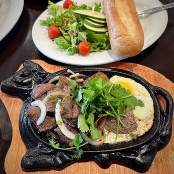 Hello Vietnam - Bánh Mì Bò Né (steak with bread) - Bubble Tea Near Me - Rockville, Maryland Hello Vietnam - Bánh Mì Bò Né (steak with bread) - Bubble Tea Near Me - Rockville, Maryland