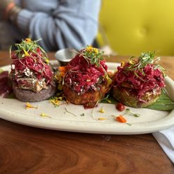 Guacamole Modern Mexican - Appetizer - sooo pretty and even more delicious!