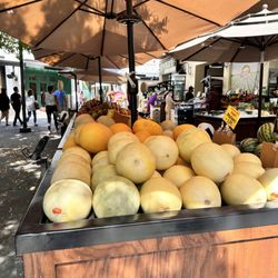 Sigona's Farmers Market - Exterior