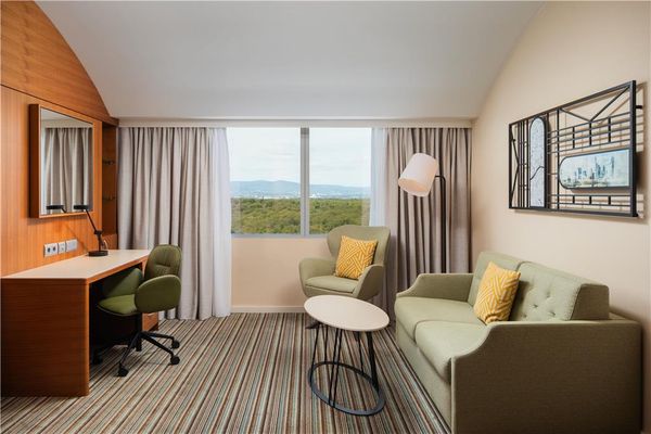 Hilton Frankfurt Airport by null
